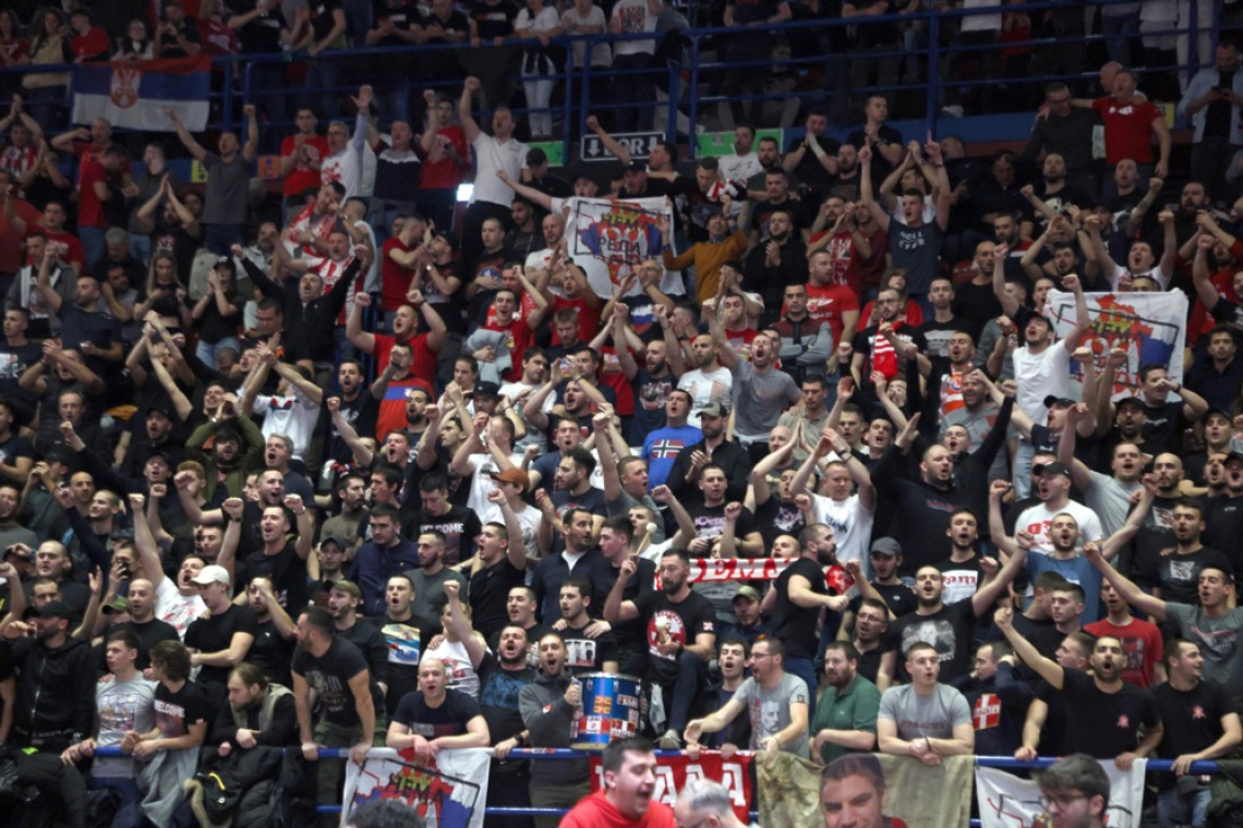 Crvena zvezda klonila v Barceloni, Alba pa doma
