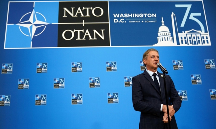 Svoboda napovedala referendum o članstvu Slovenije v Natu