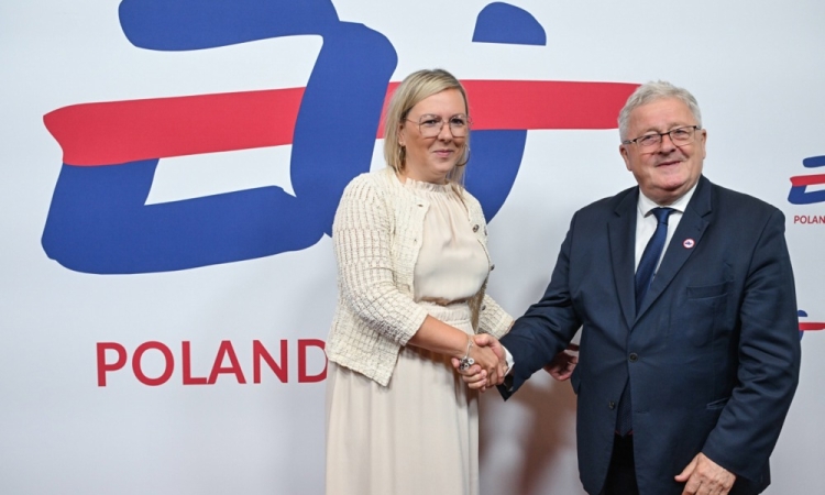 Ministrica Čalušić na zasedanju Sveta EU poudarila pomen stabilnosti za kmete