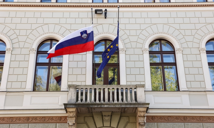 Vlada na seji o novem zakonu o javnem redu, spremembah pri prekrških in univerzi v Novem mestu