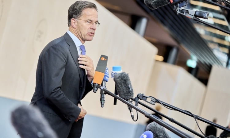 Rutte pohvalil slovenski načrt za dvig obrambnih izdatkov